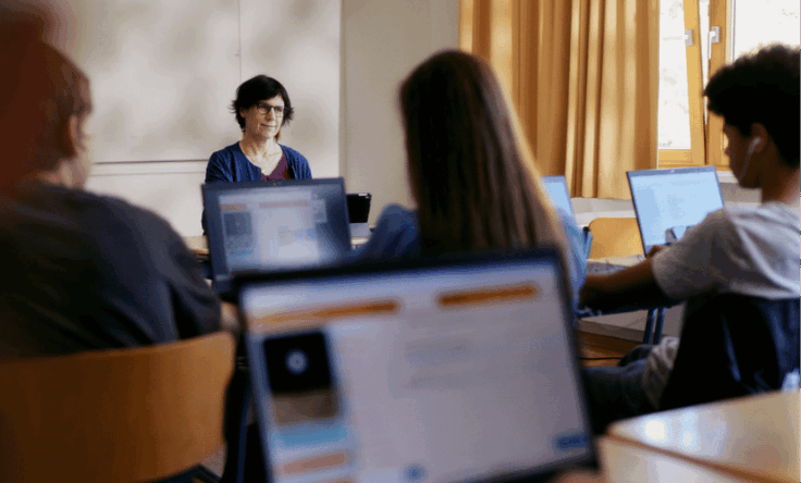 Programmierkurs im Klassenraum
